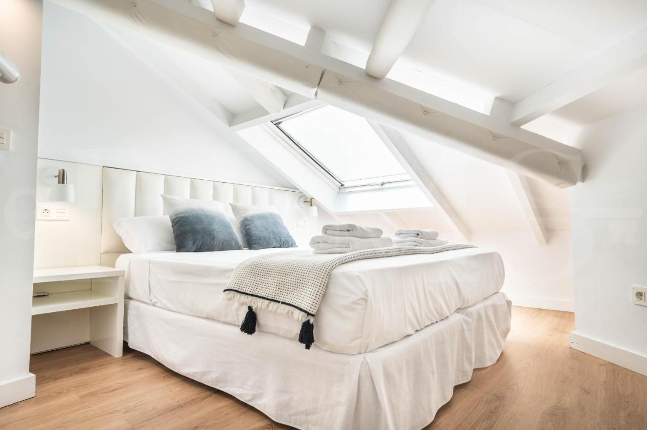 Inviting Duplex In Front Of Picasso Museum By Rems Apartment มาลากา ภายนอก รูปภาพ